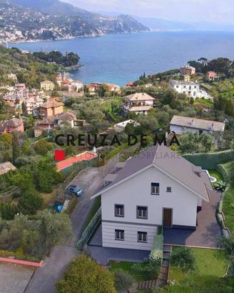 Villa di 375 m² con più di 5 locali e posto auto a
