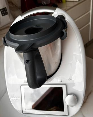 Bimby tm6 con accessori compreso affetta tutto