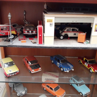 Officina attrezzata diorama 1/18