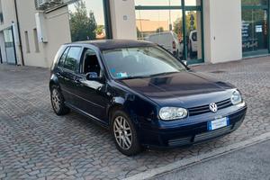 Volkswagen Golf 4 1.6 benzina euro 4 neopatentati