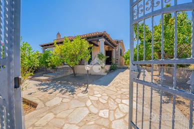 PORZIONE DI BIFAMILIARE A SAN TEODORO