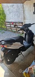 Scooter 50 4 tempi kymco omologato x 2 persone