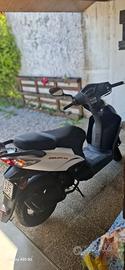 Scooter 50 4 tempi kymco omologato x 2 persone