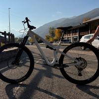 ENDURO MTB YETI SB 115