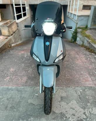 Liberty S 50, Bassi chilometri, parabrezza