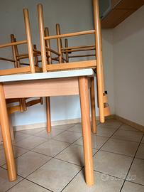 Tavolo cucina e quattro sedie