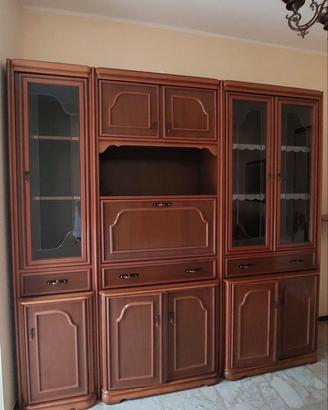 Parete attrezzata in legno stile classico