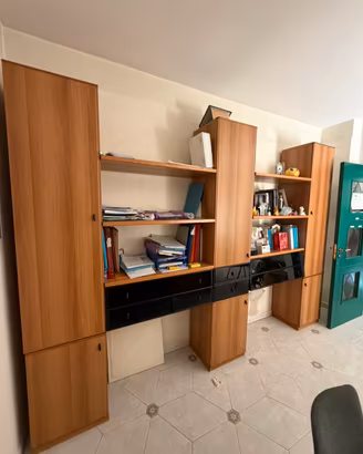 Arredo ufficio - scrivanie, armadi e sedie