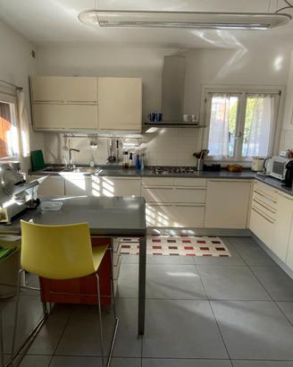 Cucina Valcucine laccata avorio scuro