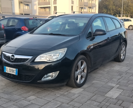 Opel Astra del anno 2012 1.7 CDTI