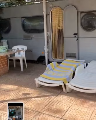 piazzola con roulotte- Villaggio Moresco