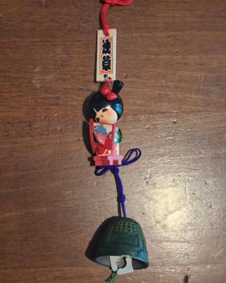 amuleto giapponese tradizionale KOKESHI