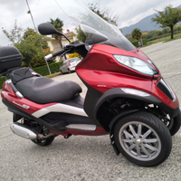 PIAGGIO MP3 300 i.e