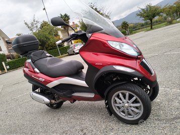 PIAGGIO MP3 300 i.e