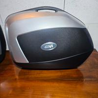 Borse valigie laterali Givi V 35 per moto