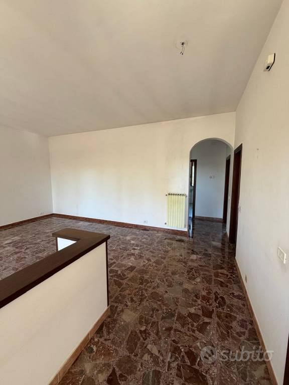 Villa di 220 m² con più di 5 locali a Frosinone - Vista 6