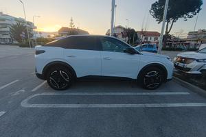 Peugeot e-3008 elettrica 2024 come nuova