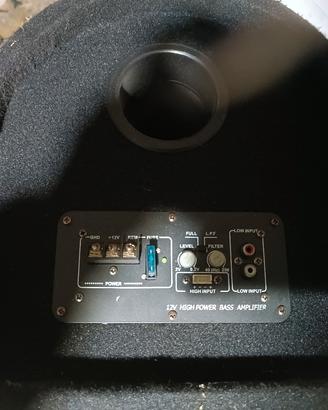 subwoofer amplificato