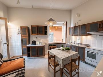 CASA SEMINDIPENDENTE A ARZANO