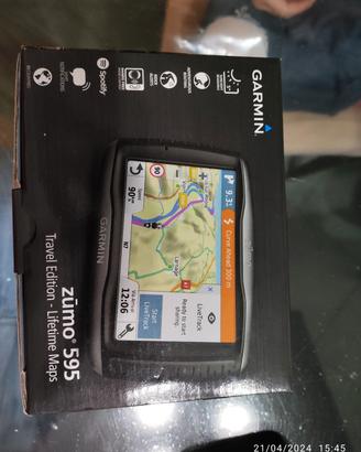 navigatore Garmin  595lm
