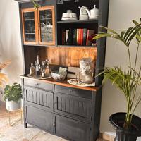 CREDENZA PORTABICCHIERI CON SPORTELLI IN BASSO