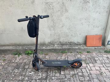 Monopattino Elettrico Honey Whale M2max-b