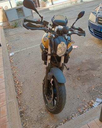 iYamaha MT 03  