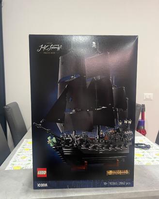 Lego 10365 - Pirati dei Caraibi  - La Perla Nera