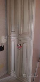 Armadietto a due ante