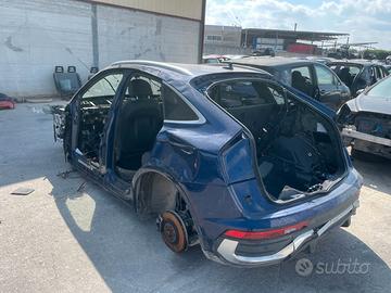 AUDI Q5 SPORTBACK ricambi tetto fiancate longheron