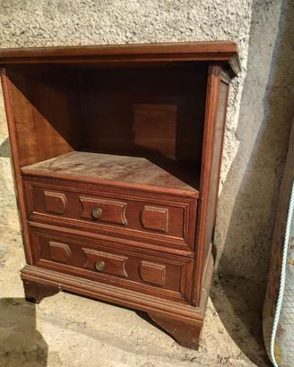 Mobiletto antico