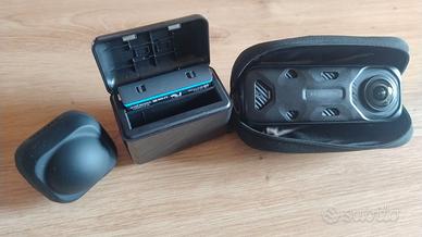 Insta360 X4 + Accessori + Schede SD