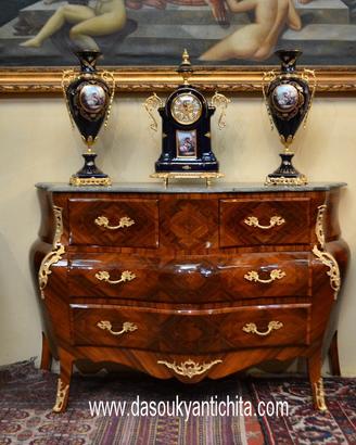 Commode-cassettone stile Luigi XV cm. 150 cm.