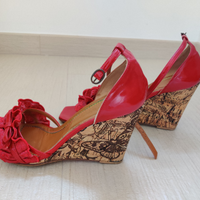 Sandali in vernice rossa