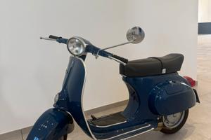 Vespa 125 Primavera blue marine