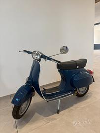 Vespa 125 Primavera blue marine