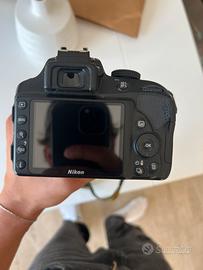 Macchina fotografica nikon 3300
