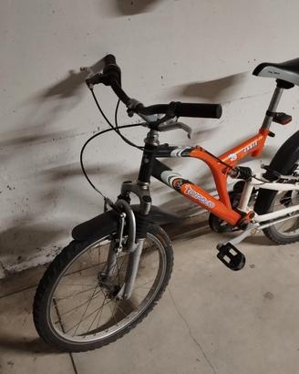 Mountain Bike ragazzi. bi-ammortizzata e marce