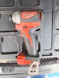 Avvitatore ad impulsi Milwaukee M18 BLID2