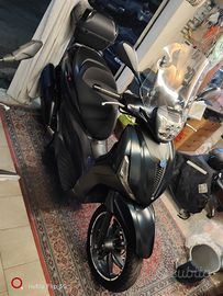 Beverly 400S hpe in garanzia ed accessoriato