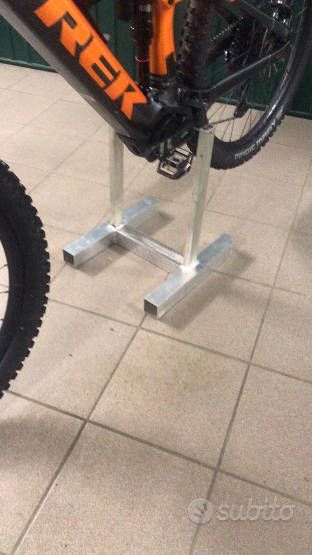Pedalata Assistita Cavalletto Bici Manutenzione Usato Standup
