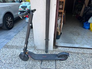 Monopattino elettrico Ninebot Segway
