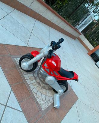 MOTO/CHICCO/GIOCO/DICATI