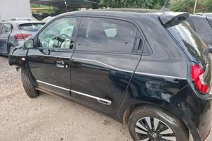 RENAULT TWINGO ELECTRIC 2024 SINISTRATA