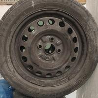 4 cerchi con pneumatici