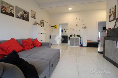 3 LOCALI A CADELBOSCO DI SOPRA