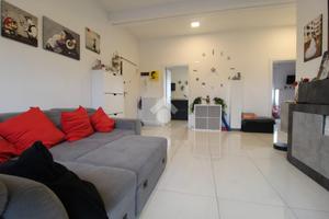 3 LOCALI A CADELBOSCO DI SOPRA