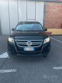 Volkswagen Tiguan 2.0 TDI DPF 4MOTION DSG Sport & 
