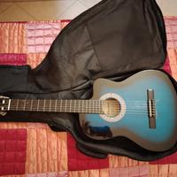 chitarra classica amplificata