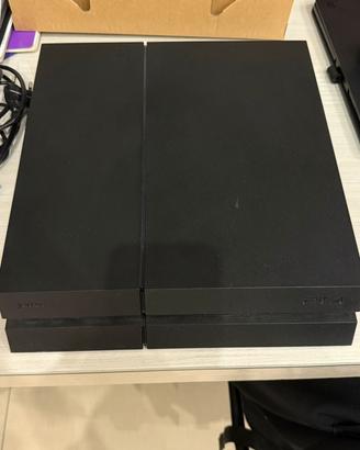 Ps4 slim + 1 controller + 3 giochi